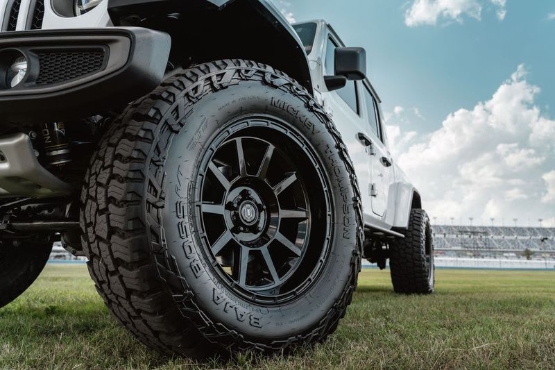 Mickey Thompson Baja Boss A/T