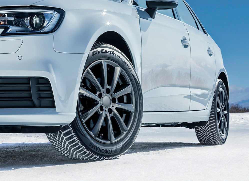 Yokohama BluEarth Winter V906