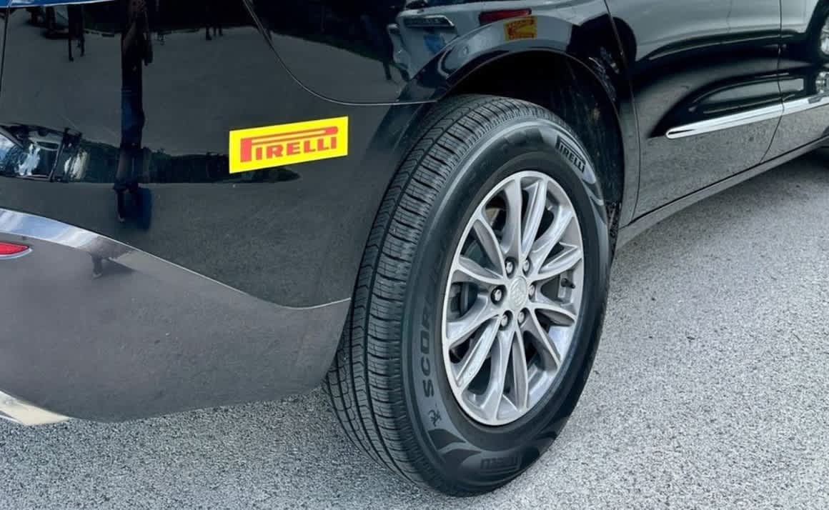 Pirelli Scorpion AS Plus 3 vs Kumho Eco Solus KL21