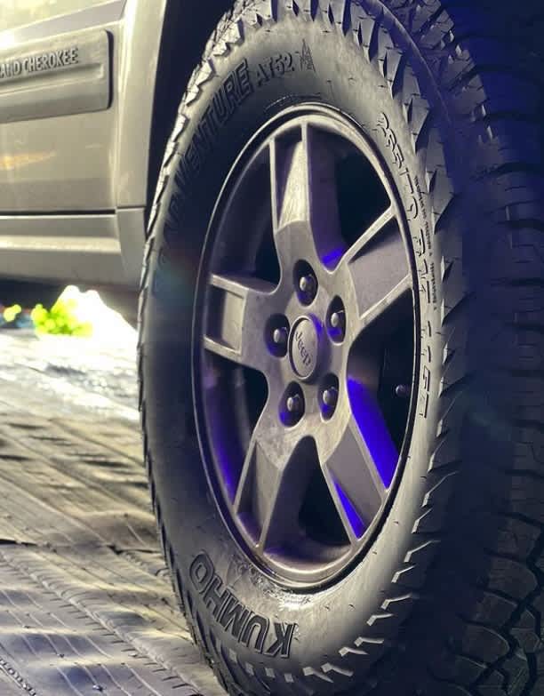 Falken Wildpeak A/T4W vs Kumho Road Venture AT52