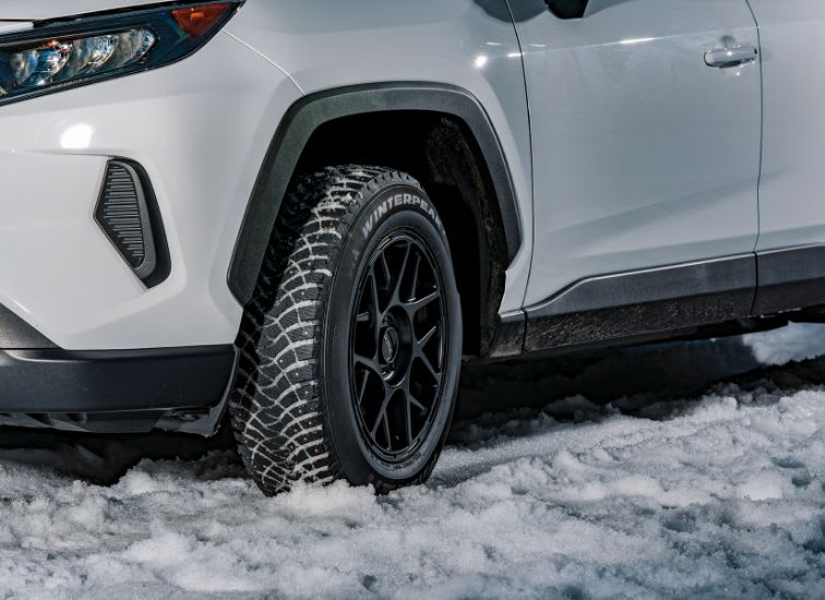 Understand the difference between snow and all-season tires