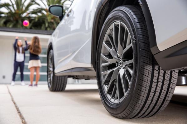 Bridgestone Alenza A/S Ultra vs Toyo Open Country Q/T