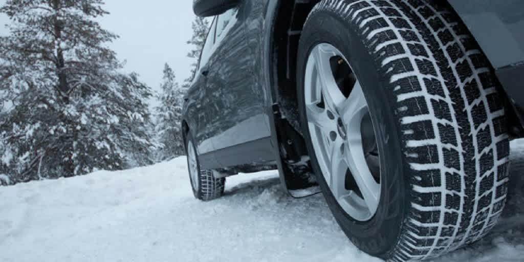 Bridgestone Weatherpeak vs Toyo Celsius II