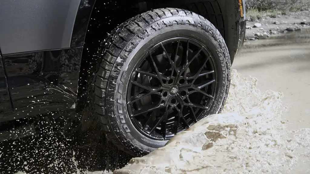 Bridgestone Dueler A/T Ascent tires driving off-road