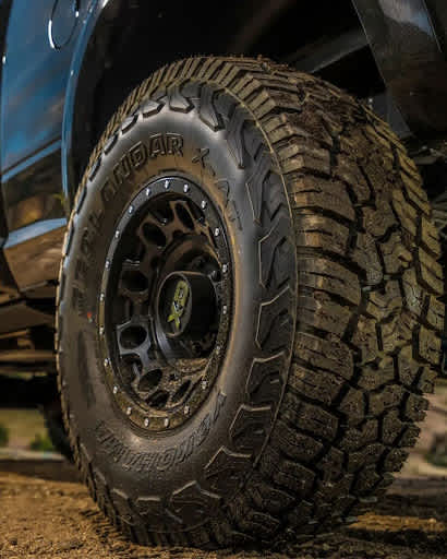 Hankook Dynapro AT2 Xtreme (RF12) vs Yokohama Geolandar X-AT tires on traction