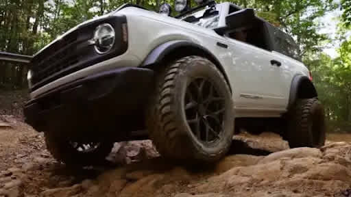 General Grabber X3 vs Kumho Road Venture MT71 tires on traction