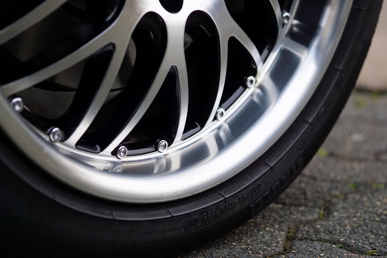 What Are Tire Rims and Why Do They Matter?