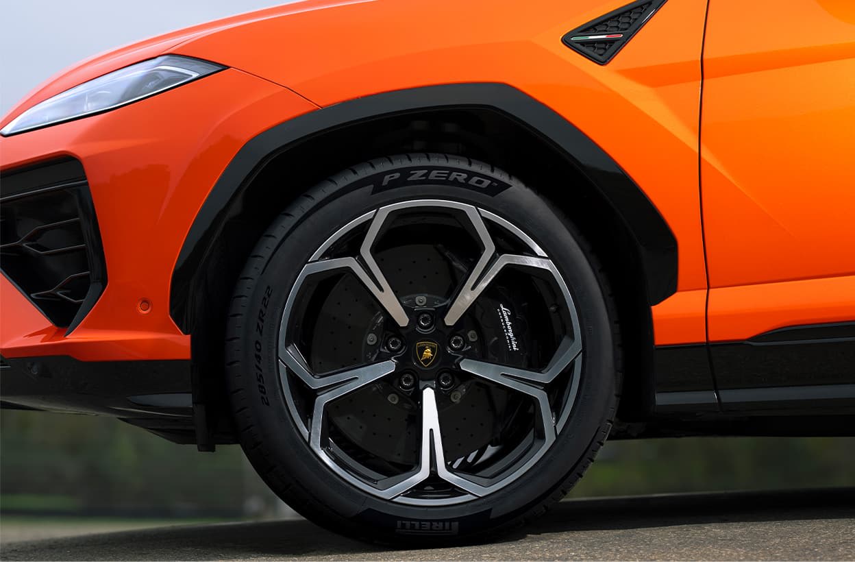 Pirelli P Zero (PZ5) Tires