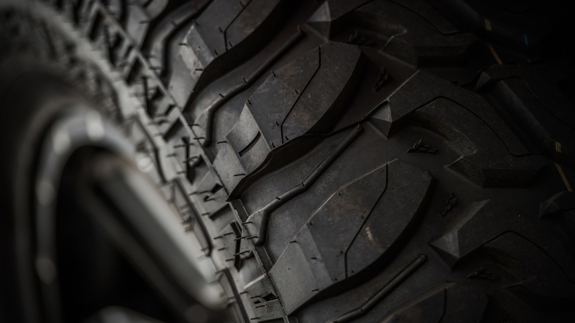 How Does Lug Tread Work?