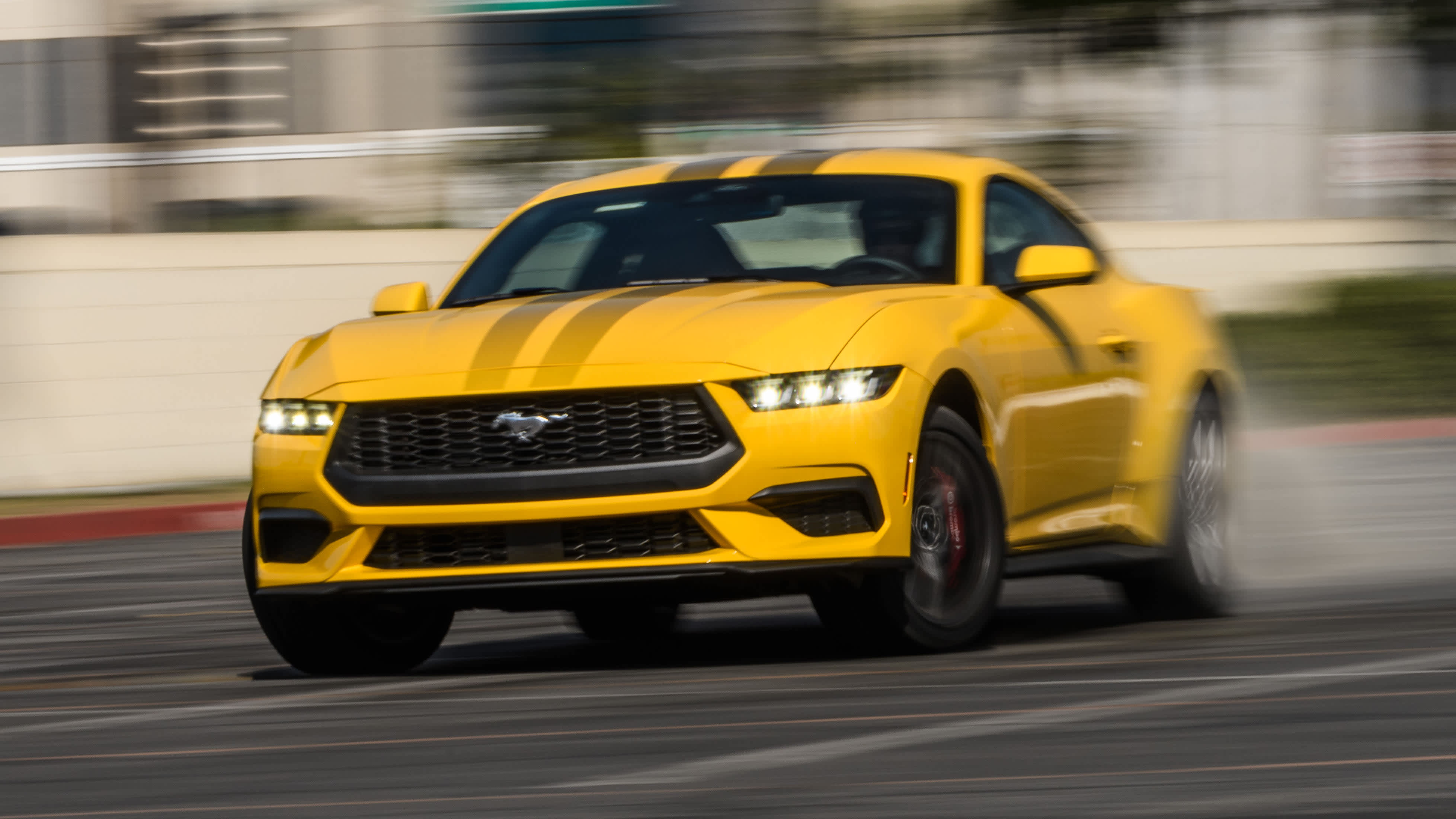 Key Features of Top-Performing Mustang Tires