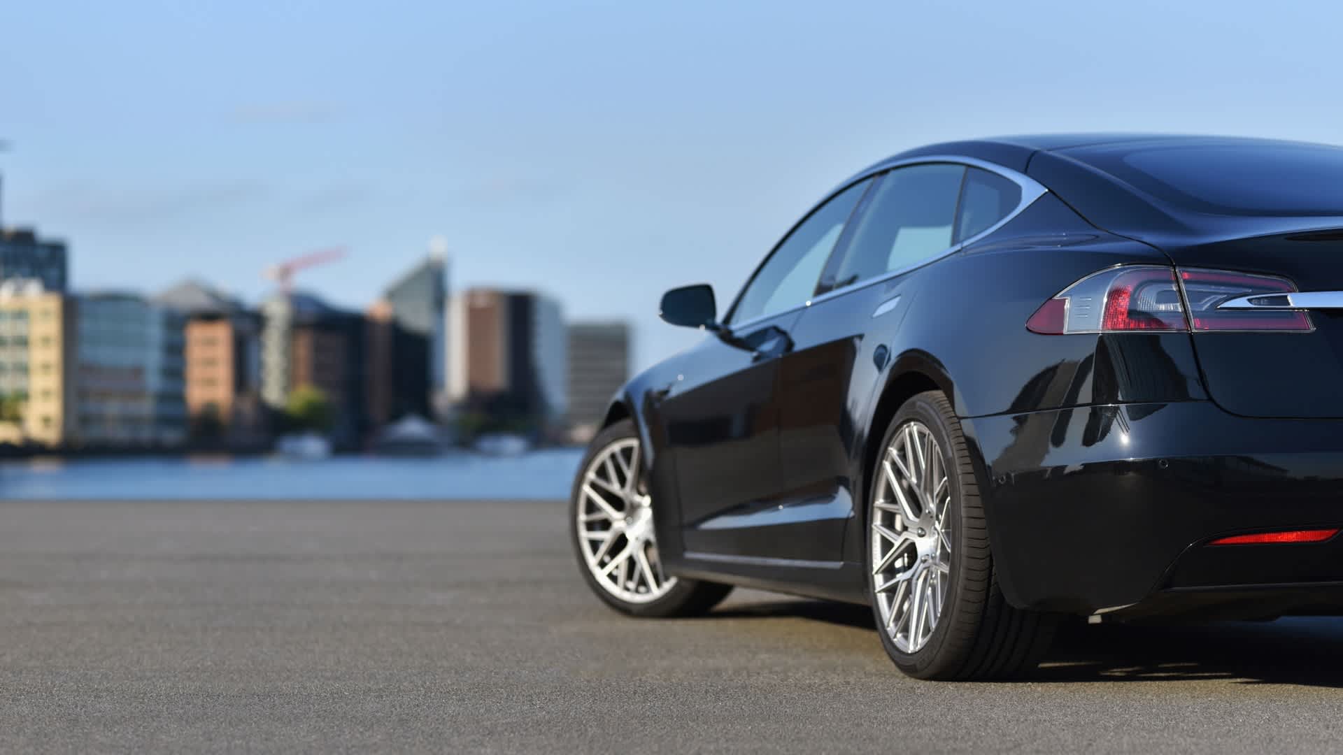 Top 10 Best Sedan Tires for 2025