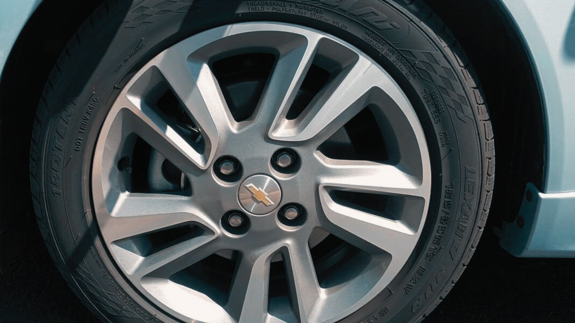 Lexani LXTR-203 tires