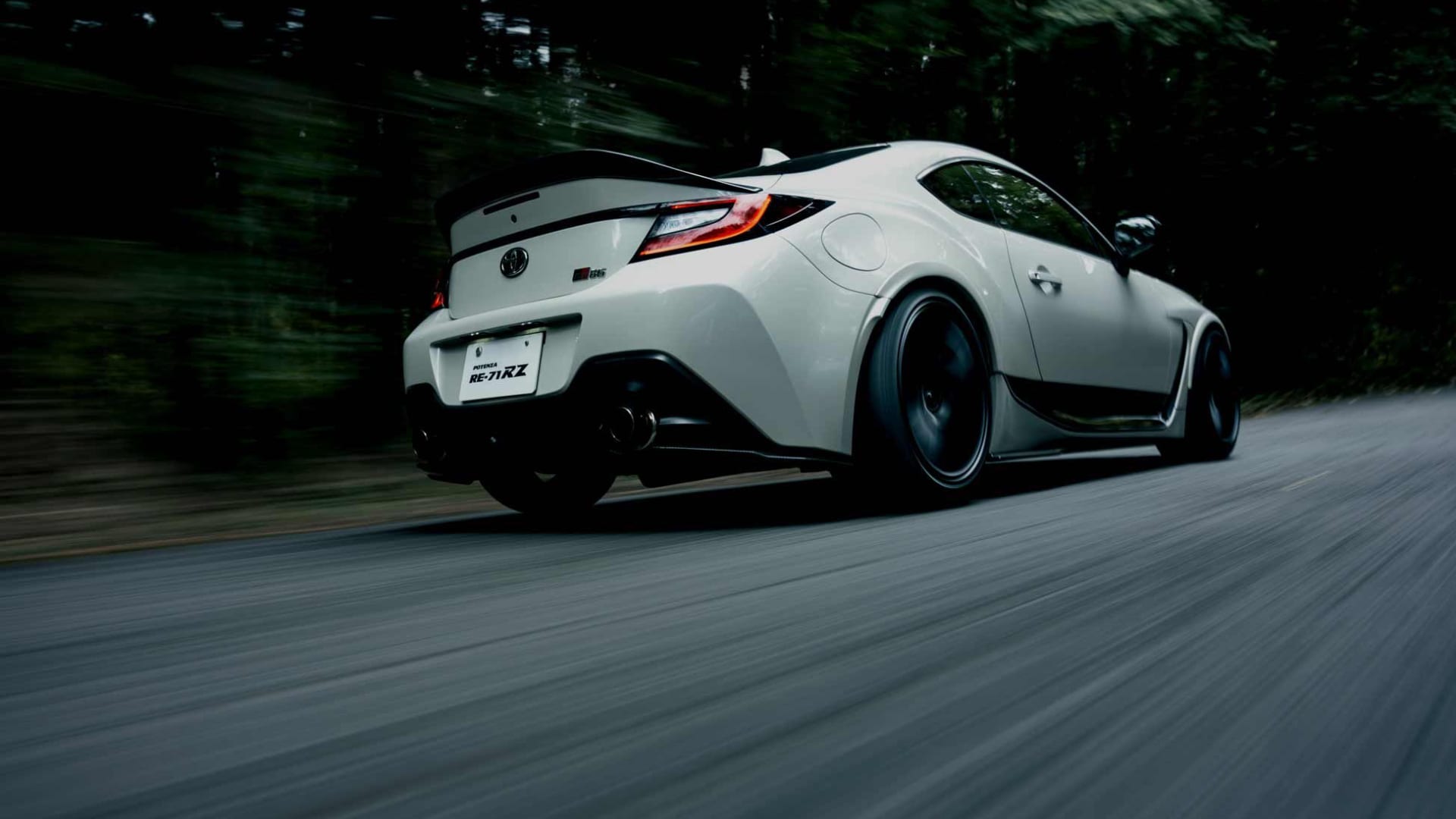 Bridgestone Potenza RE-71RZ tires on a white Toyota 86