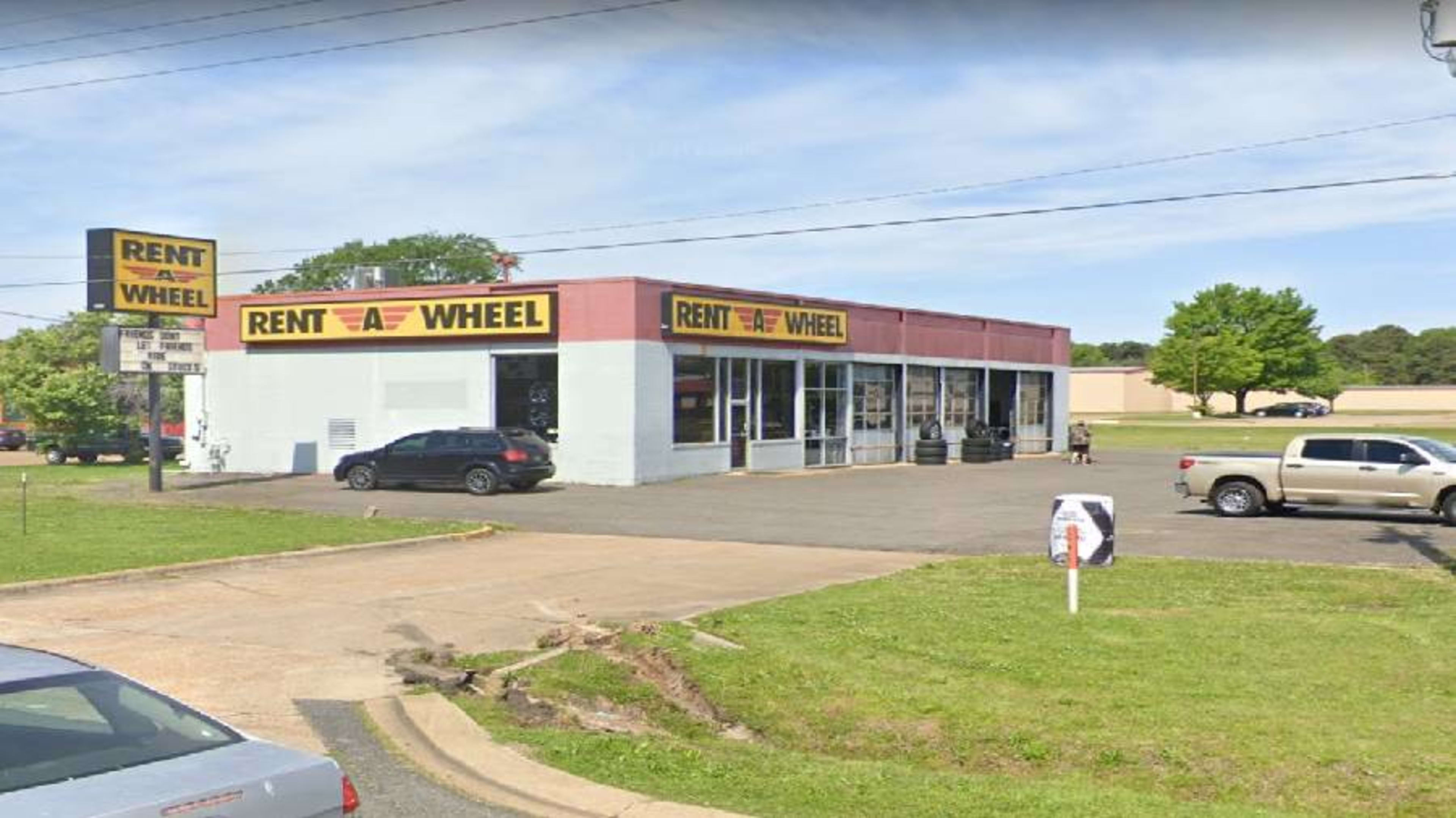 Brown Service Center in Minden, LA (904 Homer Rd): Tire Shop Near me