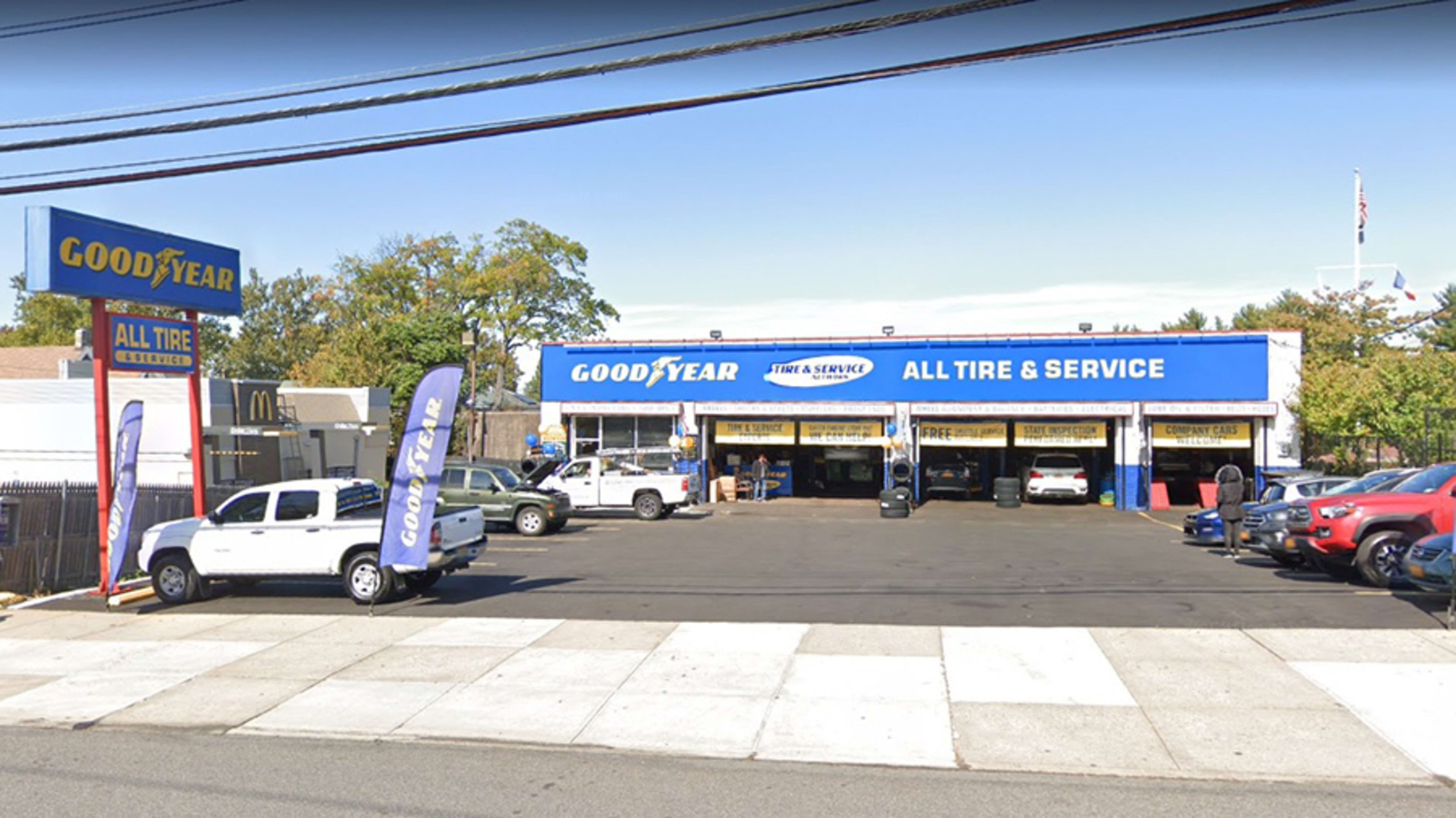 Shop Car Accessories in Staten Island, NY :: Wil John's Tire Empire Tire  Pros