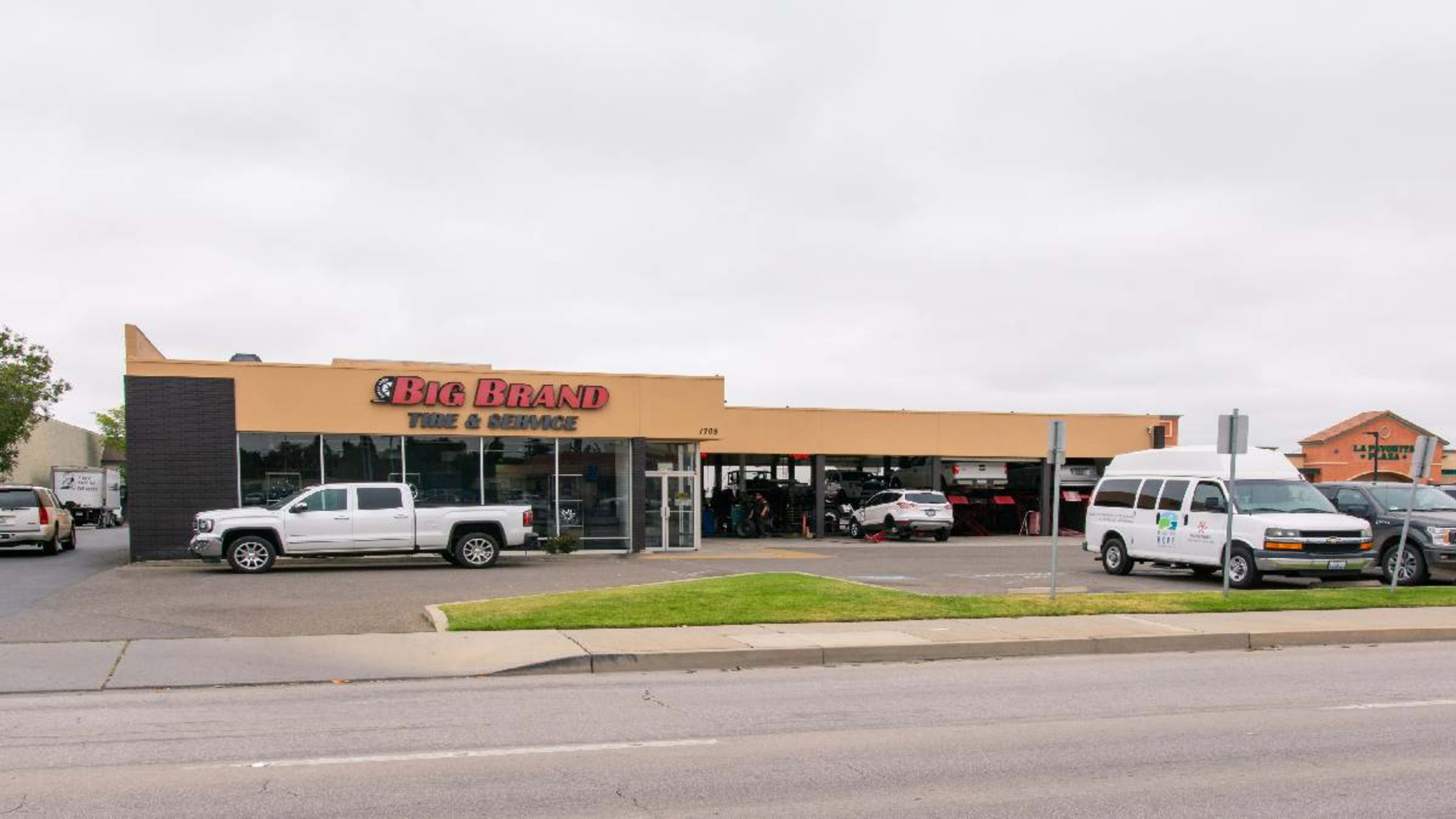 Big Brand Tire & Service in Santa Maria, CA (1709 S Broadway): Tire Shop  Near me | SimpleTire