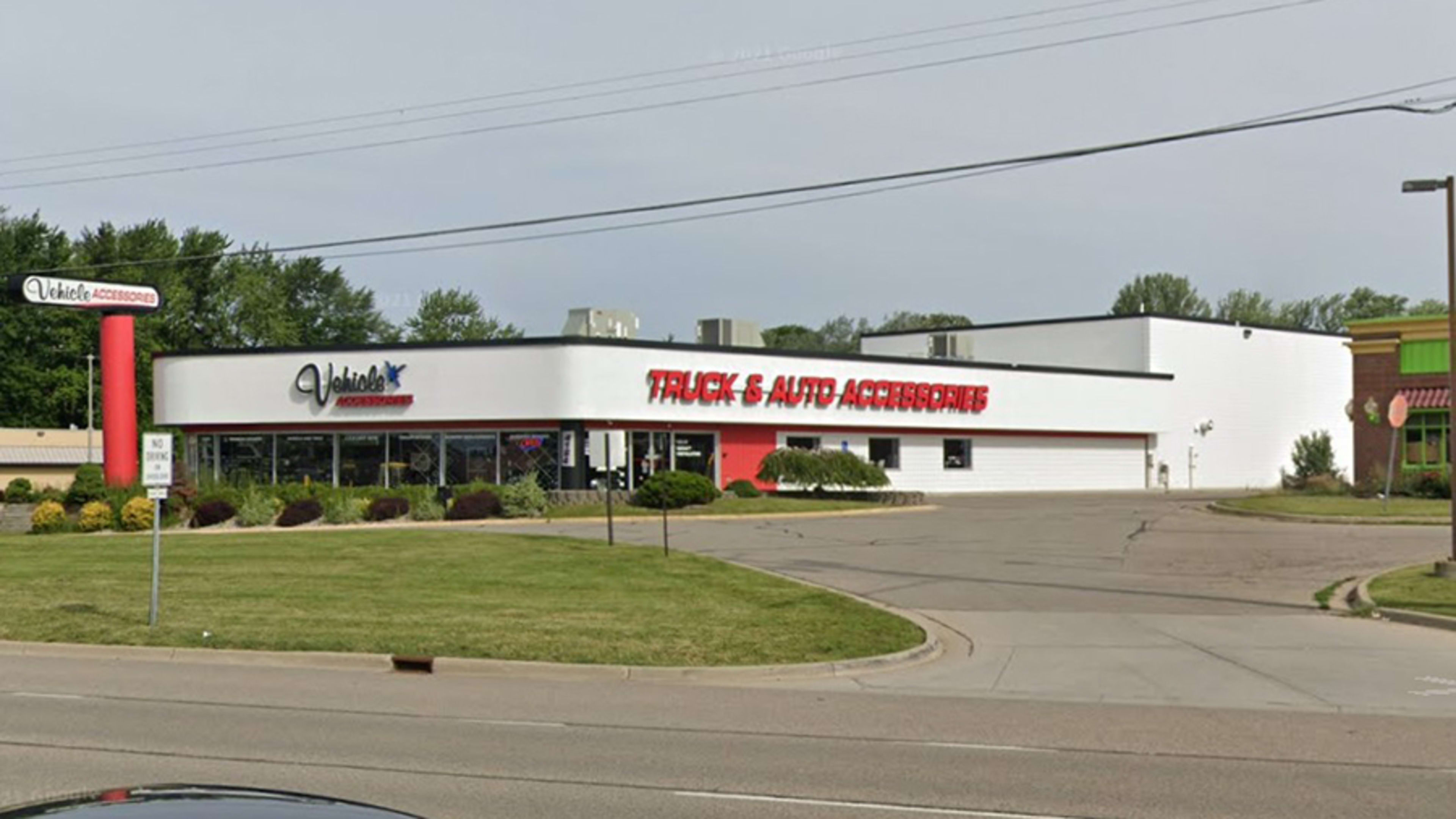 VEHICLE ACCESSORIES - 18 Photos - 4164 Miller Rd, Flint, Michigan - Auto  Parts & Supplies - Phone Number - Yelp