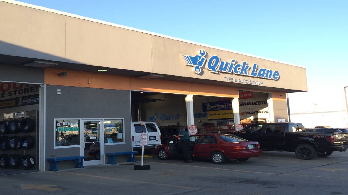 mclean-auto-truck-service-in-paola-ks-31955-old-kc-rd-tire-shop-near-me-simpletire